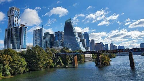 Highest temperature in Austin on August 25? card icon