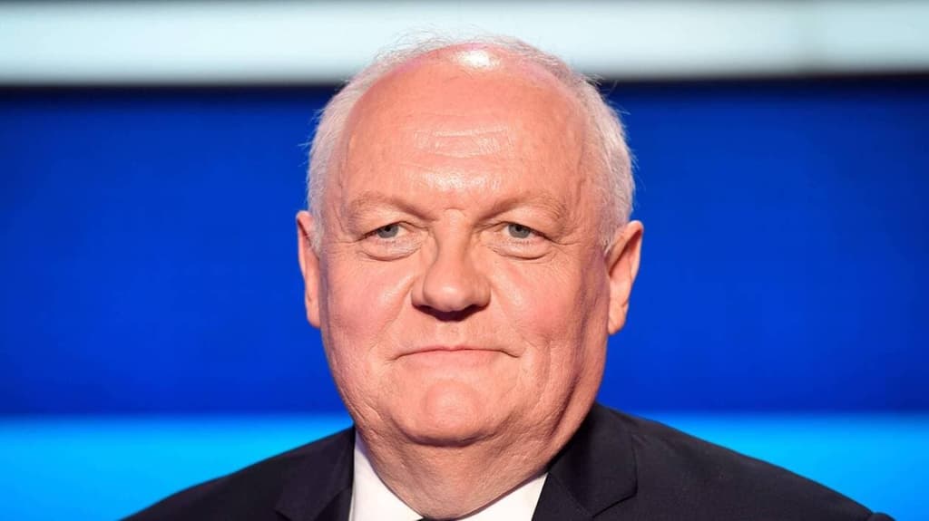 icon for François Asselineau