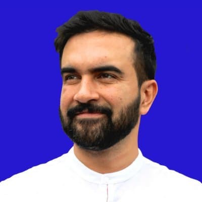 icon for Zohran Mamdani citizenship revoked before 2027?